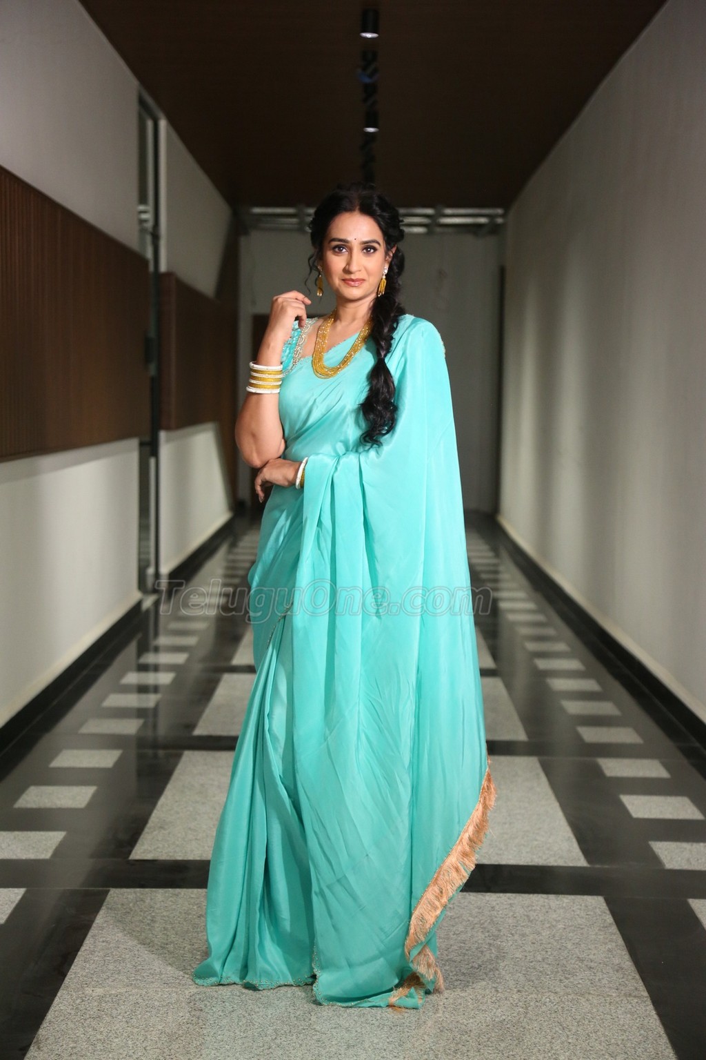 Classic Beauty With a Modern Vibe Laya Shines Again